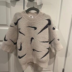 Nike short sleeve sweater